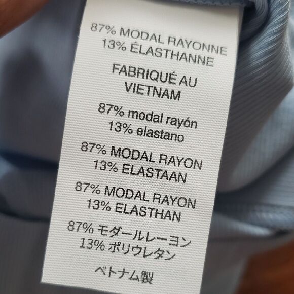 Vuori Light Blue Women's Athleisure Chic Feminine Casual Trendy Shorts Size XS - Picture 5 of 6